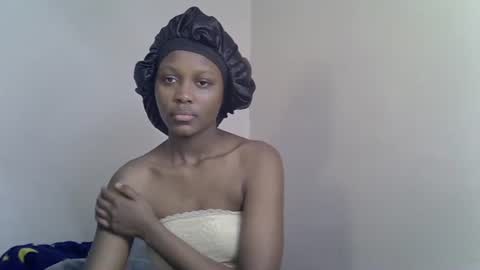 Tashy online show from October 2025 09:15:02 PM