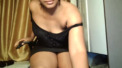 Snapshot of squirtcunt_xola chatting on July 2026 10:43:01 AM melanie online show from July 2026 10:43:01 AM