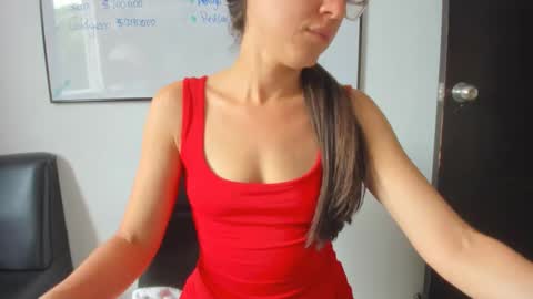 Tati online show from September 2025 05:15:02 PM
