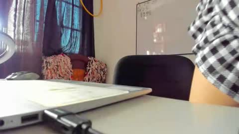 Snapshot of squirttati33 chatting on June 2026 02:33:01 PM Tati online show from June 2026 02:33:01 PM