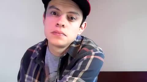 Snapshot of sr_bolaiinas chatting on December 2024 03:44:01 PM sr_bolaiinas online show from December 2024 03:44:01 PM