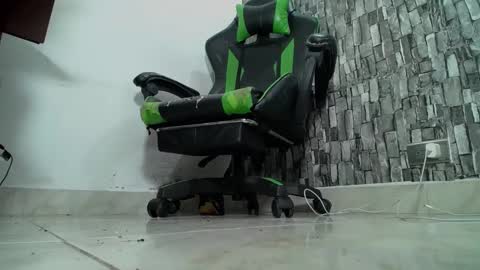sr master cum its my old account online show from January 2025 05:00:01 AM