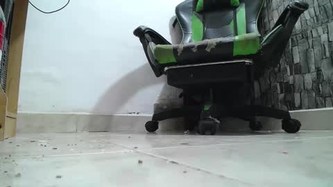 Snapshot of srfindomfeet_ chatting on April 2026 01:42:01 AM sr master cum its my old account online show from April 2026 01:42:01 AM