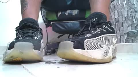 Snapshot of srfindomfeet_ chatting on April 2026 03:06:01 PM sr master cum its my old account online show from April 2026 03:06:01 PM