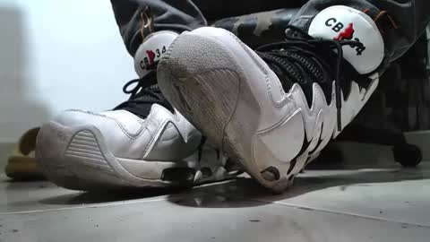 Snapshot of srfindomfeet_ chatting on May 2026 07:42:02 PM sr master cum its my old account online show from May 2026 07:42:02 PM