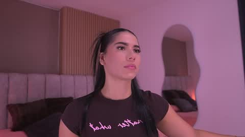 samantha online show from April 2026 07:19:01 PM