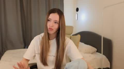 Snapshot of ssurf_time chatting on May 2026 04:42:01 AM Chloe online show from May 2026 04:42:01 AM