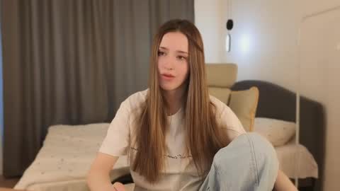 Snapshot of ssurf_time chatting on May 2026 05:16:02 AM Chloe online show from May 2026 05:16:02 AM