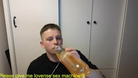Snapshot of st1vemaster01 chatting on May 2026 03:08:01 PM st1vemaster01 online show from May 2026 03:08:01 PM