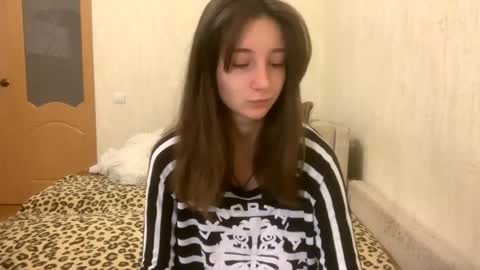 Emily online show from October 2025 08:03:01 AM