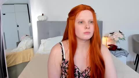 Snapshot of stacy_starrrr chatting on November 2025 05:43:02 AM Stacy online show from November 2025 05:43:02 AM