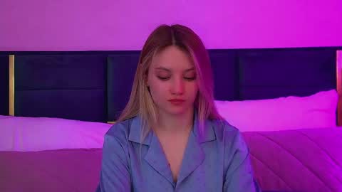 StacyEvances online show from March 2026 08:00:01 AM