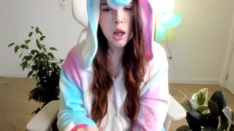 Stacy online show from December 2025 04:44:01 PM