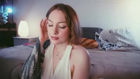 Kristina online show from December 2025 03:32:02 PM