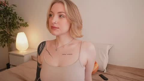 Kristina online show from April 2026 01:38:02 PM