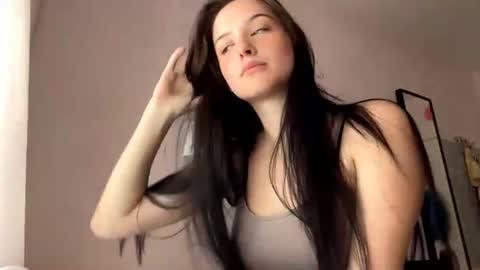 Lola online show from June 2026 10:07:01 AM