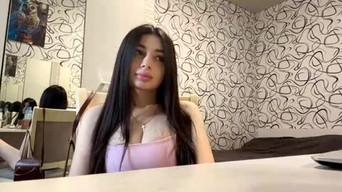 Snapshot of starlapelino chatting on June 2026 05:46:02 AM Kiki online show from June 2026 05:46:02 AM