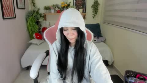 Alisson  online show from November 2025 01:36:01 AM