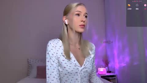 Snapshot of starlightstacey chatting on July 2026 04:08:01 AM Stacey online show from July 2026 04:08:01 AM