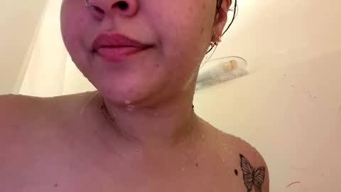 Snapshot of starrie_marrie chatting on April 2026 07:03:02 PM starrie_marrie online show from April 2026 07:03:02 PM