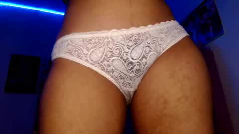 Snapshot of stars4spider_ chatting on December 2025 06:04:01 PM online show from December 2025 06:04:01 PM