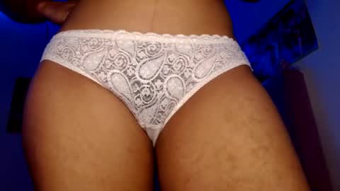 Snapshot of stars4spider_ chatting on January 2026 07:17:01 PM online show from January 2026 07:17:01 PM