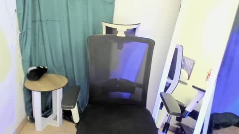 Stasy online show from March 2025 05:06:02 PM