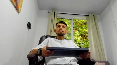 Snapshot of stebansilv_ chatting on June 2026 11:47:01 AM Steban online show from June 2026 11:47:01 AM