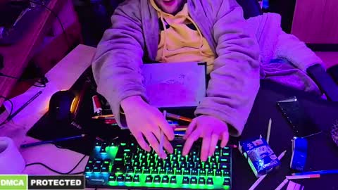 Snapshot of stechistech chatting on December 2024 06:37:01 AM stechistech online show from December 2024 06:37:01 AM