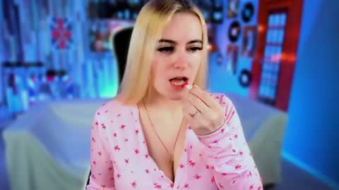 stef_nicks online show from March 2026 09:02:02 AM