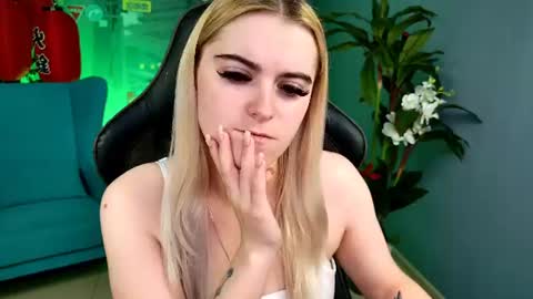 stef_nicks online show from July 2026 12:44:01 PM