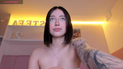 Stefa Gomez  online show from February 2025 11:46:01 AM