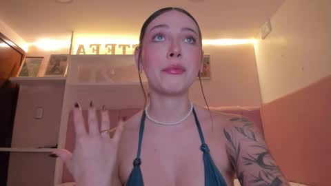 Stefa Gomez  online show from September 2025 10:06:02 AM