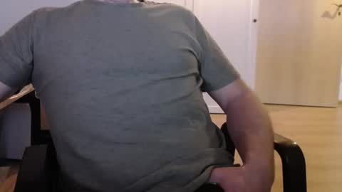 Snapshot of stefan2580 chatting on December 2024 08:31:01 AM Stefan online show from December 2024 08:31:01 AM