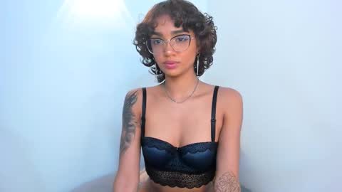 Stefania  online show from September 2025 09:18:01 PM