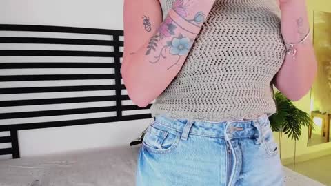 Stefanny   online show from December 2024 04:05:02 PM