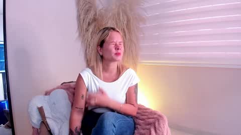 Stefanny   online show from January 2025 11:49:01 AM