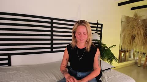 Stefanny   online show from January 2025 03:22:01 PM