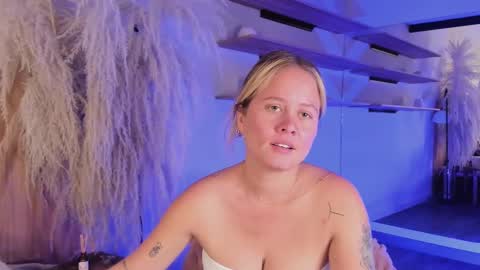 Stefanny   online show from February 2025 03:05:01 PM