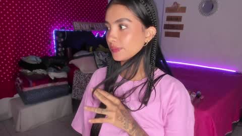 Snapshot of stefanny_pllus chatting on January 2025 02:35:01 AM Im MiaIts my first day here online show from January 2025 02:35:01 AM