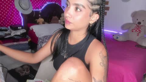 Snapshot of stefanny_pllus chatting on February 2025 11:26:01 PM Im MiaIts my first day here online show from February 2025 11:26:01 PM