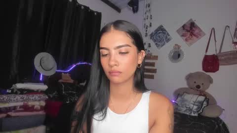 Snapshot of stefanny_pllus chatting on February 2025 12:57:02 AM Im MiaIts my first day here online show from February 2025 12:57:02 AM