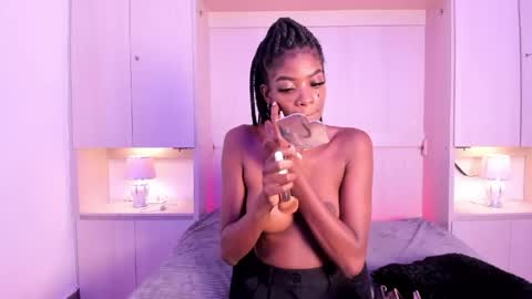 Snapshot of stefannyevans_ chatting on June 2026 01:24:02 PM stefannyevans_ online show from June 2026 01:24:02 PM
