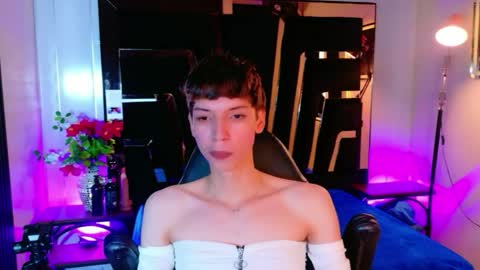 stefany piink online show from May 2026 12:43:01 PM