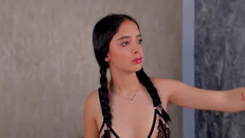 stefanyrousse online show from September 2025 11:47:01 AM