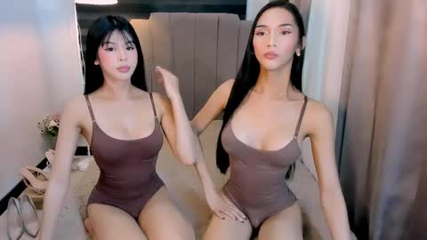 Snapshot of steffani_deluxe chatting on April 2026 03:33:02 AM STEF online show from April 2026 03:33:02 AM