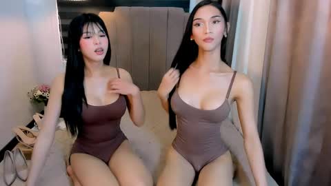 Snapshot of steffani_deluxe chatting on April 2026 03:57:01 AM STEF online show from April 2026 03:57:01 AM