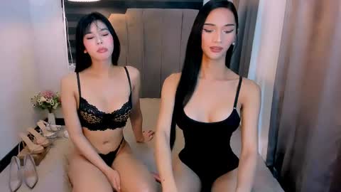 Snapshot of steffani_deluxe chatting on April 2026 04:46:02 AM STEF online show from April 2026 04:46:02 AM