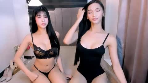 Snapshot of steffani_deluxe chatting on May 2026 04:31:01 AM STEF online show from May 2026 04:31:01 AM