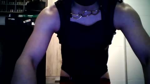 steffaniemoosbach online show from November 2025 05:48:01 PM